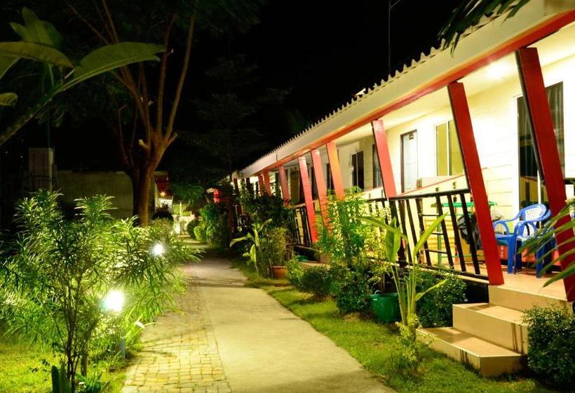 수피리어 룸, Chongkhao Resort  Phi Phi Island