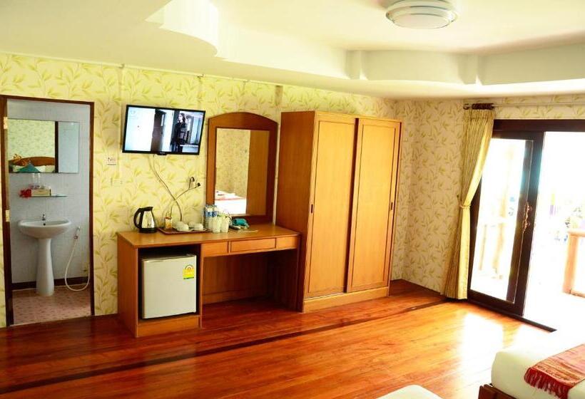 패밀리 방갈로, Chongkhao Resort  Phi Phi Island