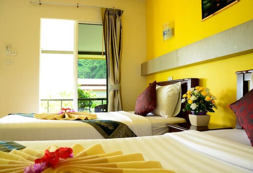 수피리어 룸, Chongkhao Resort  Phi Phi Island