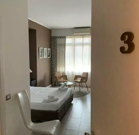 اتاق لوکس, Corso Italia Rooms