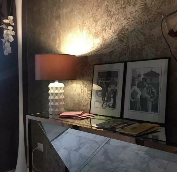 اتاق لوکس, Corso Italia Rooms