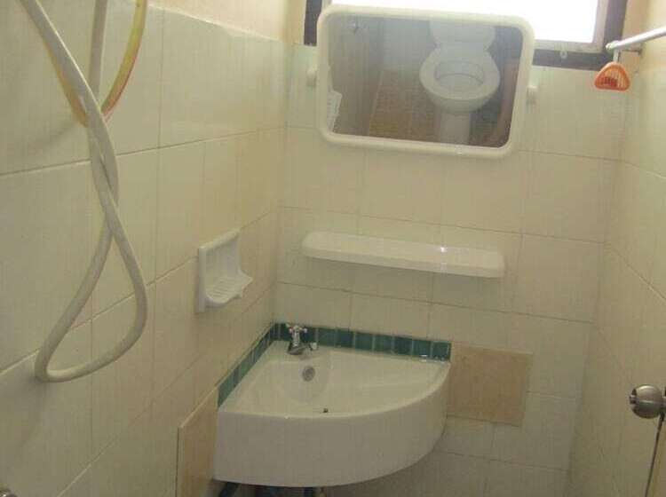 اتاق اکونومی, Dutch Guesthouse