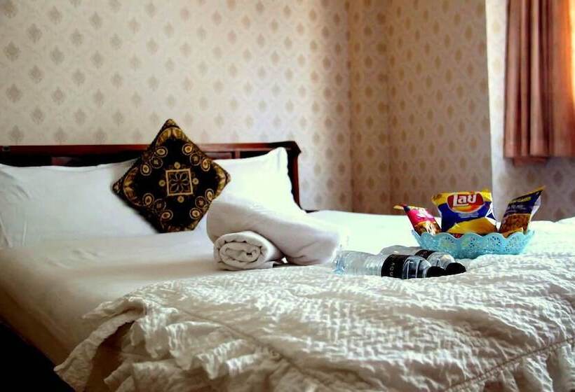 חדר דלוקס, The Encore