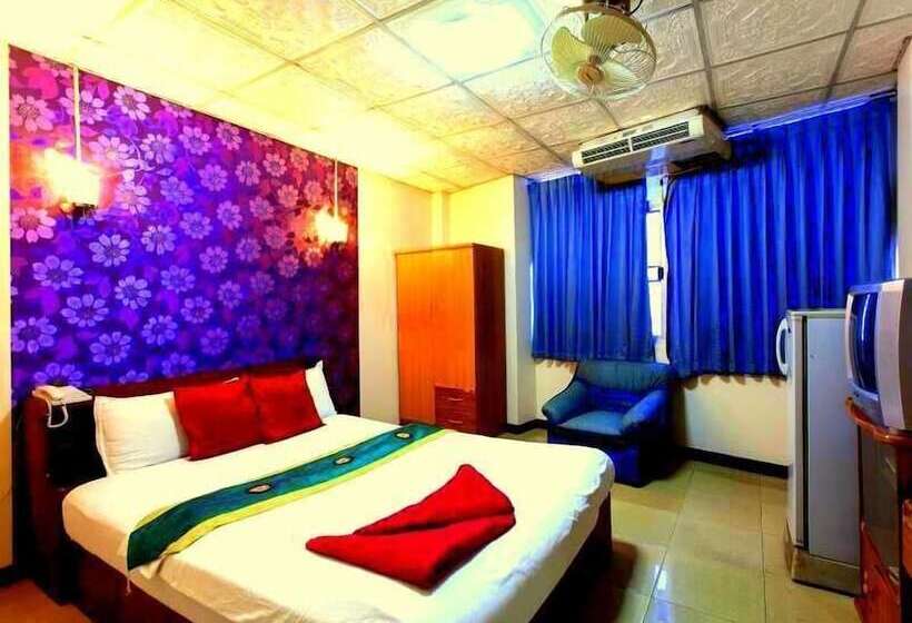 חדר דלוקס, The Encore