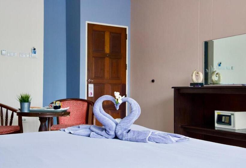 Номер Стандарт Вид на Море с Балконом, Golden Guesthouse By The Beach Cha Am