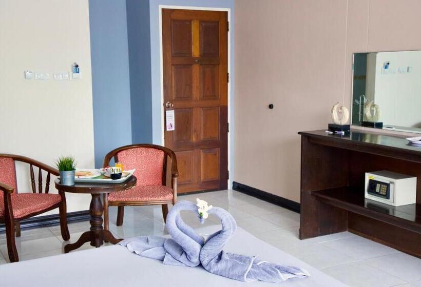 스탠다드 발코니 룸 바다 전망, Golden Guesthouse By The Beach Cha Am