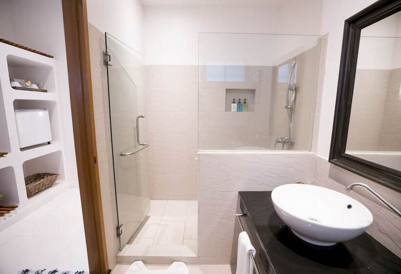 디럭스 방갈로, King S Garden Resort   Sha Plus