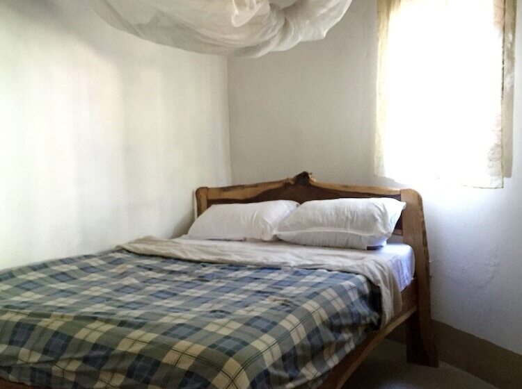 اتاق اکونومی, Nemasu Ecolodge