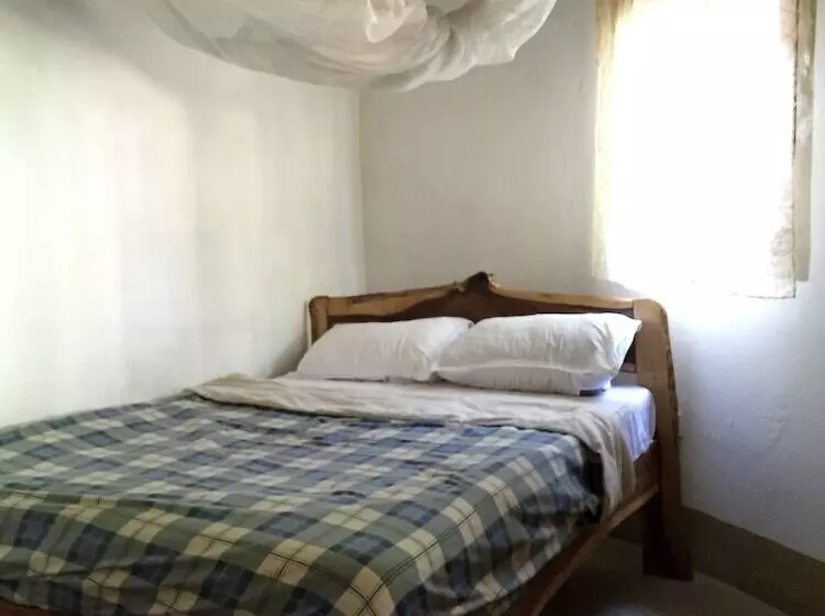 اتاق اکونومی, Nemasu Ecolodge