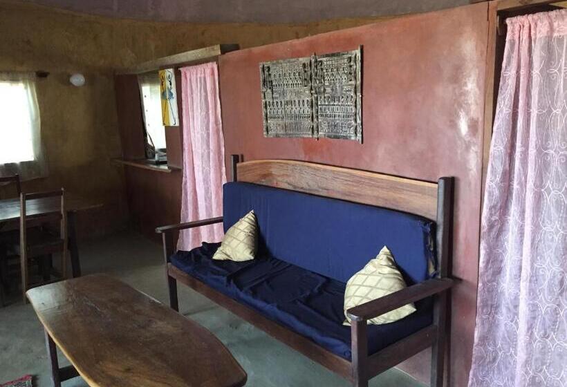 اتاق خانوادگی با چشم‌انداز دریا, Nemasu Ecolodge