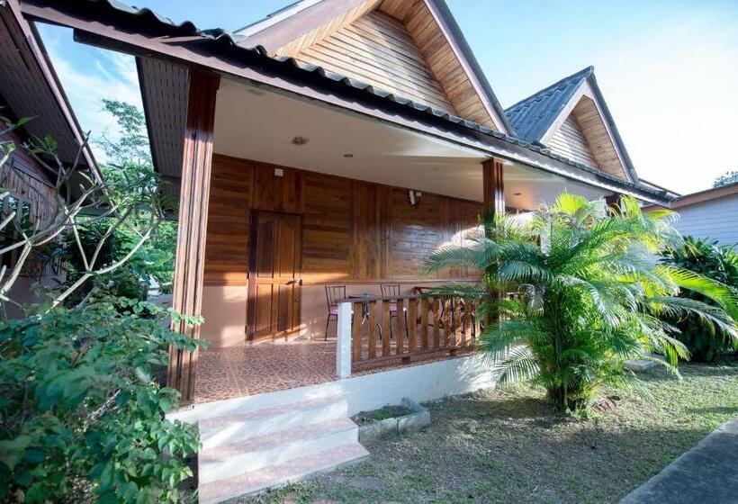 标准间, Poonsap Resort