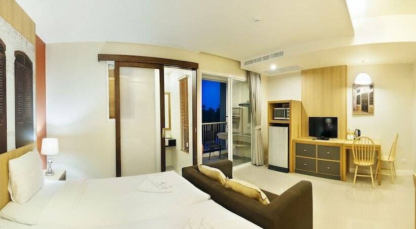 수피리어 룸, Ratana Hotel Rassada, Phuket Town  Sha Extra Plus
