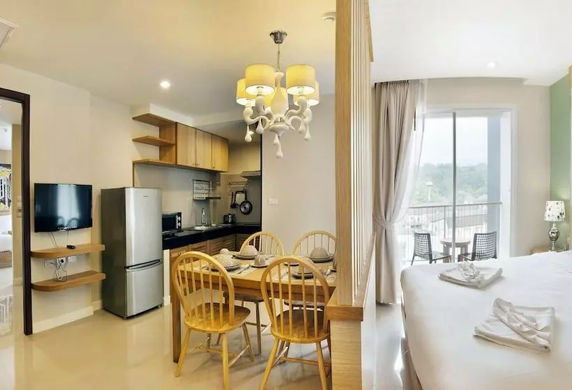 Perhesviitti, Ratana Hotel Rassada, Phuket Town  Sha Extra Plus