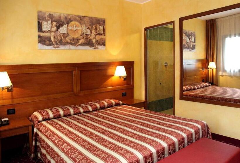 חדר סטנדרט, Riz B.b