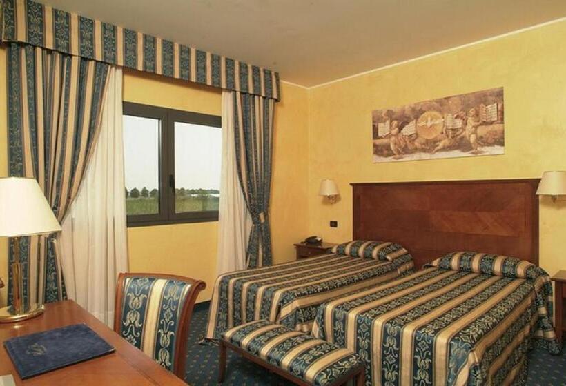 חדר סטנדרט, Riz B.b