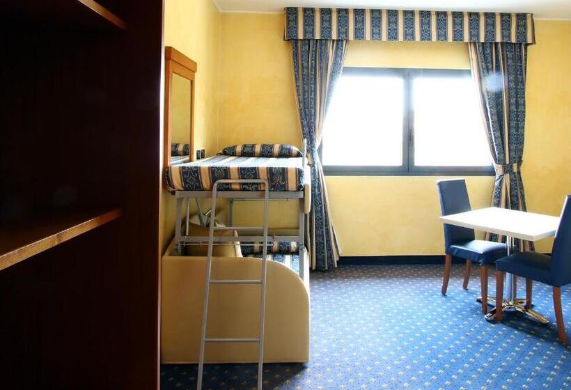 חדר סטנדרט לארבעה, Riz B.b