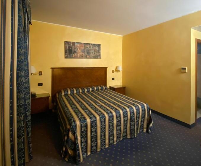 חדר סטנדרט יחיד, Riz B.b