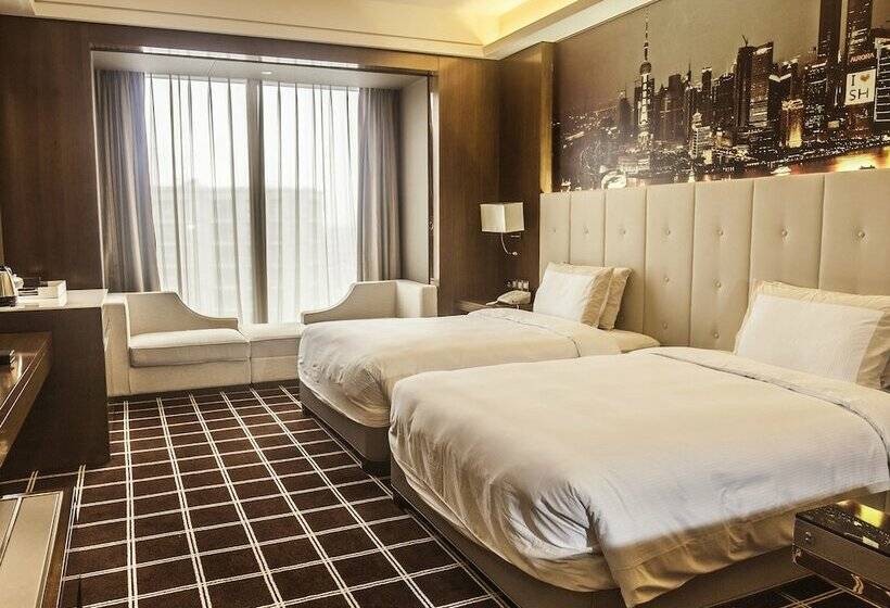 Номер Deluxe, Royal Century Hotel Shanghai