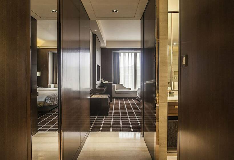 Номер Deluxe, Royal Century Hotel Shanghai