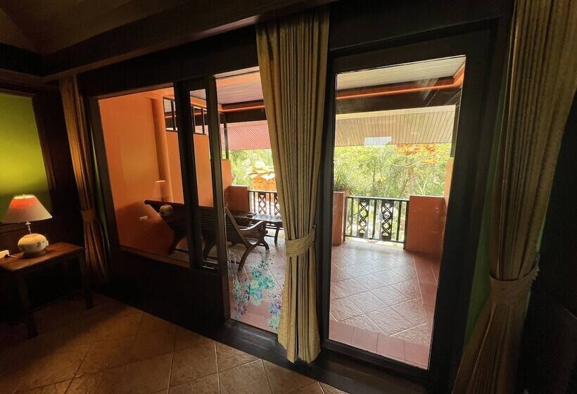 Номер Superior, Sea Breeze Resort   Sha Plus