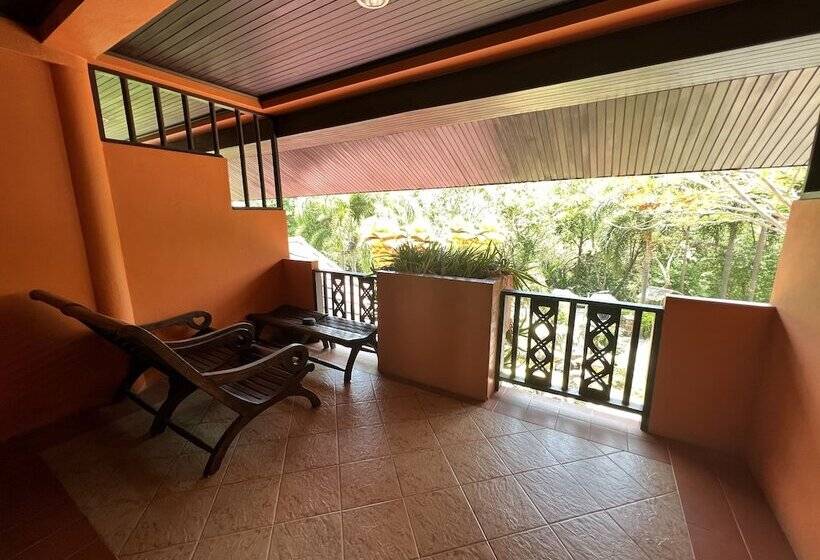 Номер Superior, Sea Breeze Resort   Sha Plus