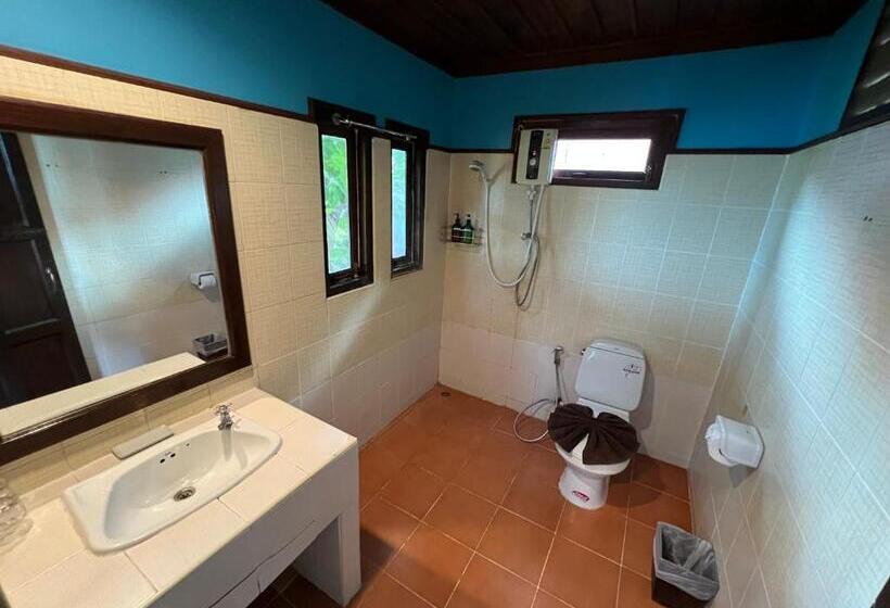 Бунгало Стандарт, Sea Breeze Resort   Sha Plus