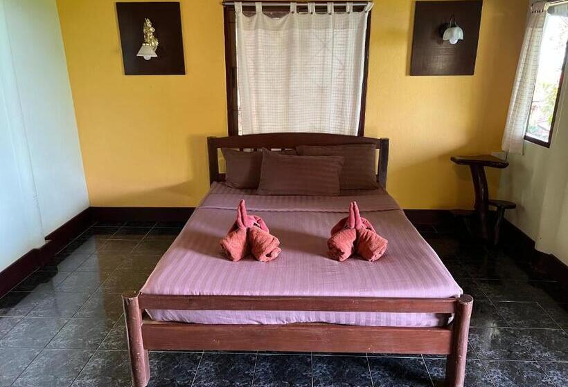 Бунгало Стандарт, Sea Breeze Resort   Sha Plus