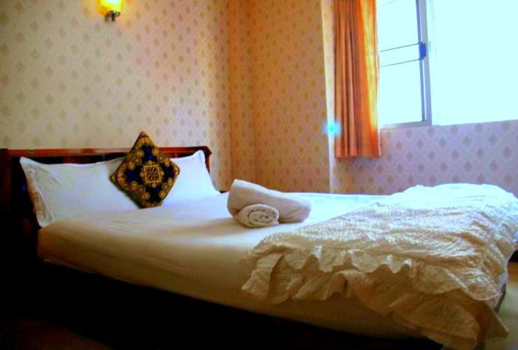 חדר דלוקס, The Encore