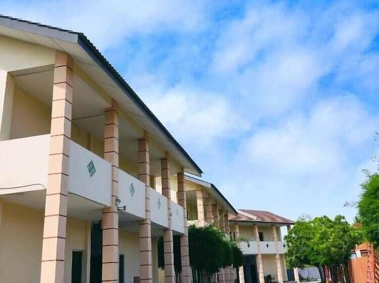 Escritório Estándar, Shell Out Cenang Beach Resort