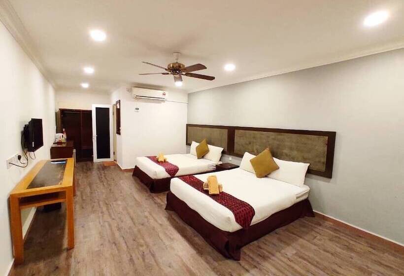 Семейный Номер, Shell Out Cenang Beach Resort