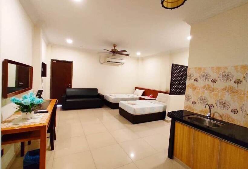 Escritório Estándar, Shell Out Cenang Beach Resort