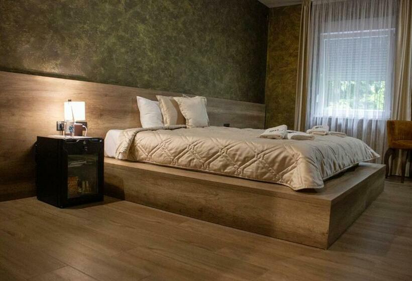 اتاق استاندارد, Monogramlux