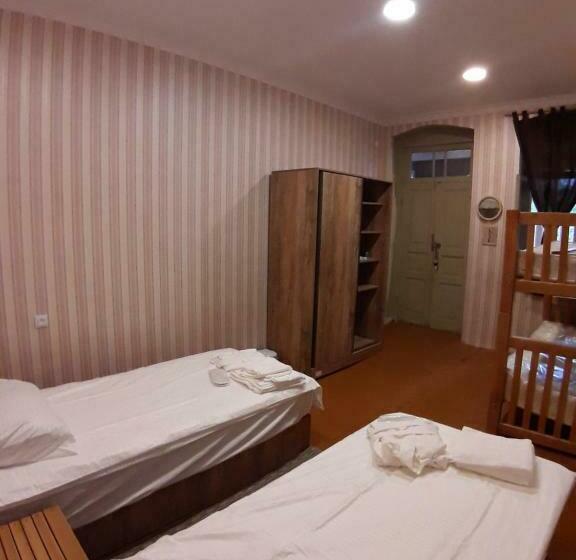 اتاق استاندارد, Nargizaanta