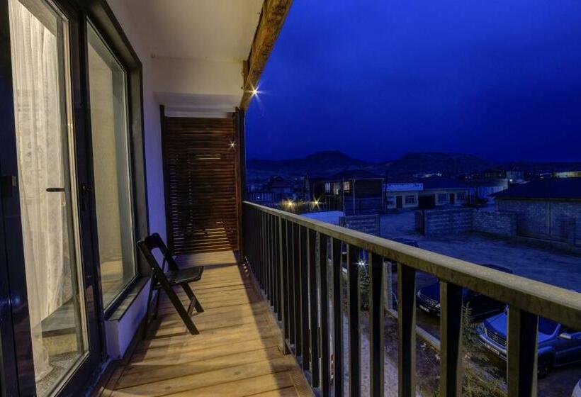 اتاق لوکس با بالکن, Olimp