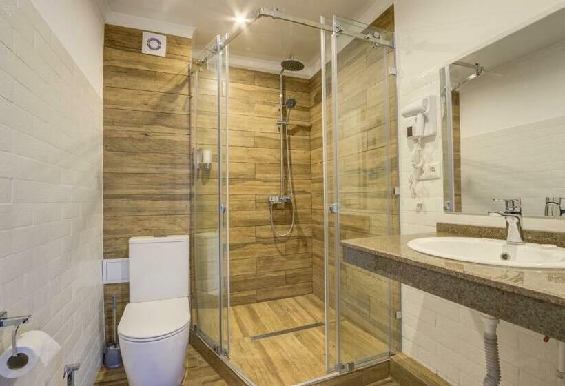 اتاق لوکس با بالکن, Olimp