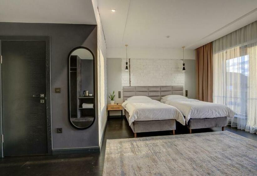 اتاق لوکس با بالکن, Olimp