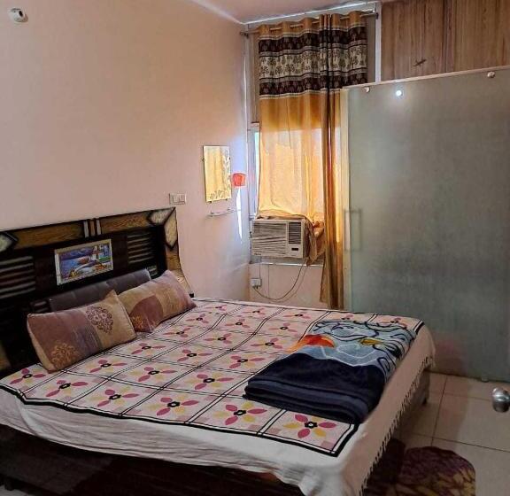 Executive Kolmen Hengen Huone, Spot On Stacy Guest House