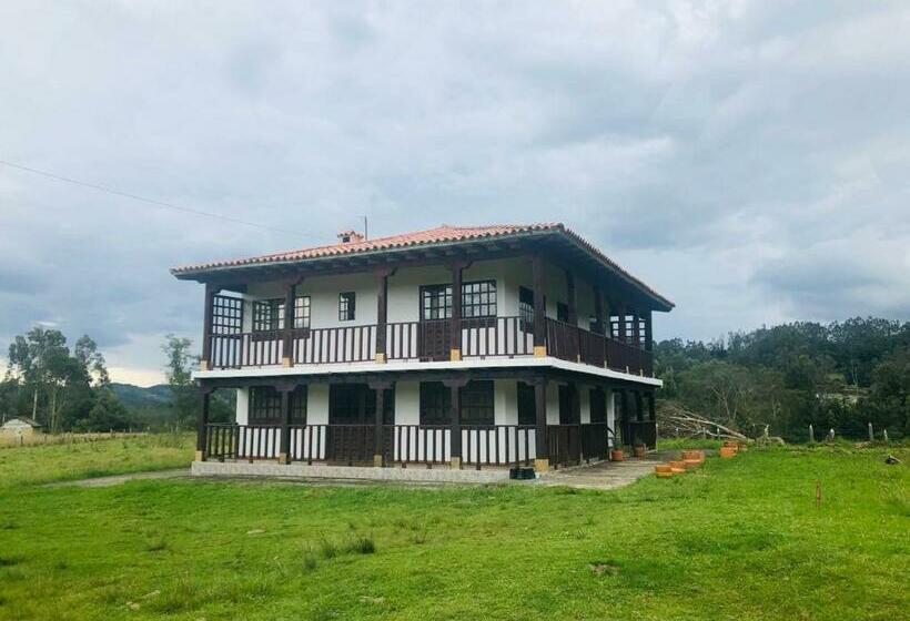 בית, 4 חדרי שינה, El Pentagono Verde