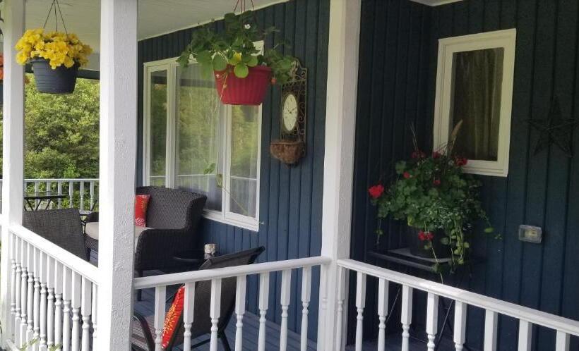 バルコニー付スイート, Trinity Guest House