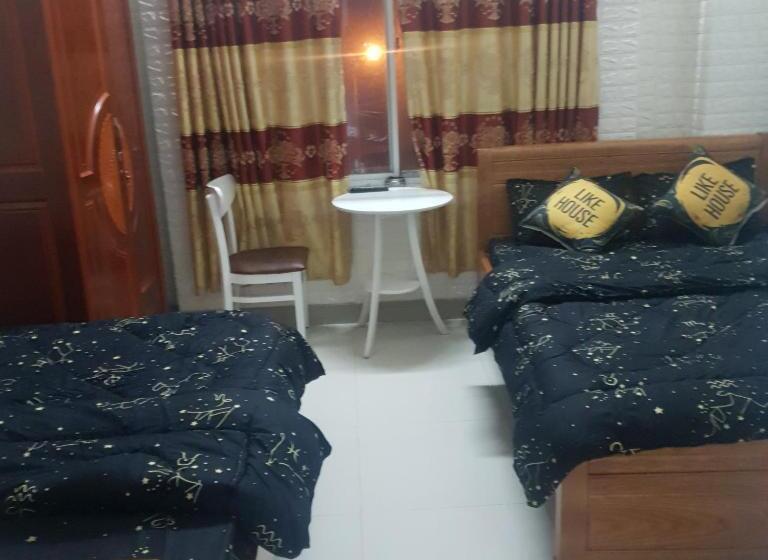 景色の見えるスタンダード４人部屋, Tuấn Anh Motel