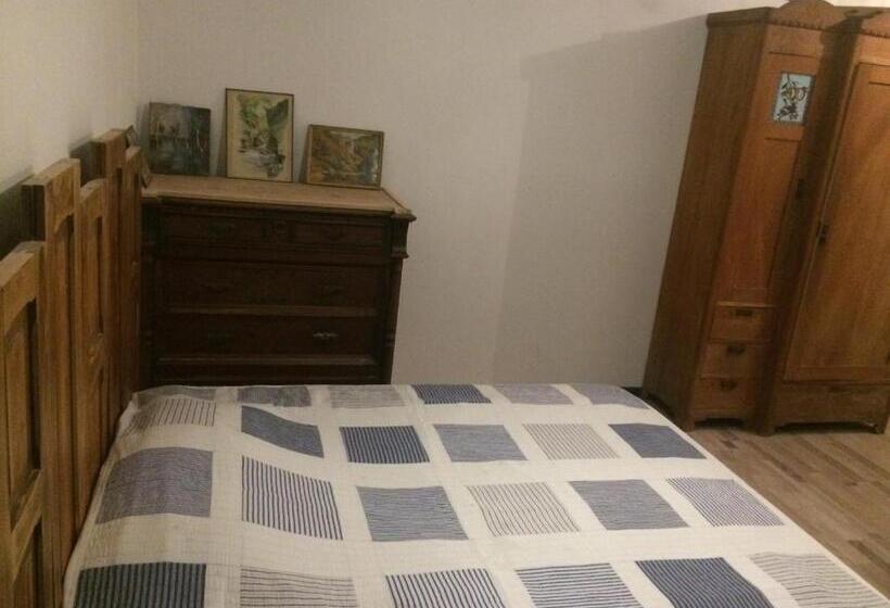 اتاق راحتی سه تخته, Villa Portina