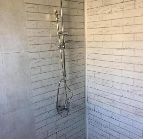 اتاق راحتی سه تخته, Villa Portina