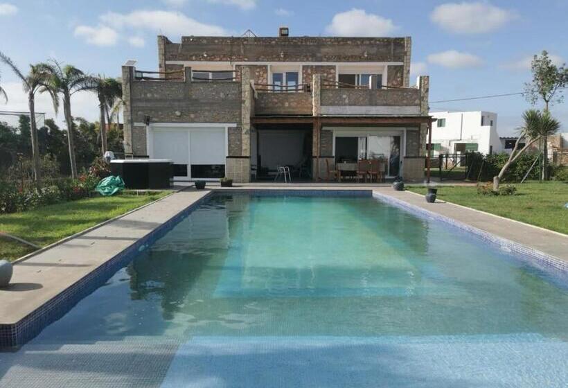 اتاق استاندارد, Elaaz Horse Farm