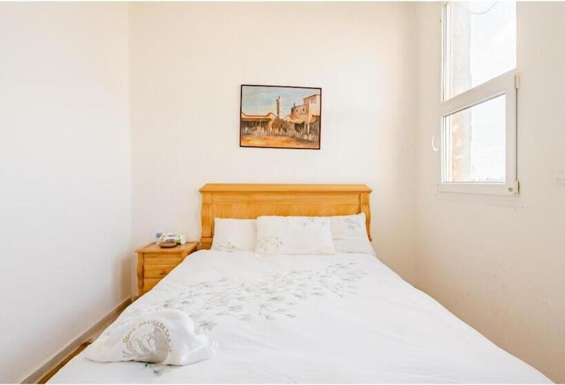 اتاق استاندارد, Elaaz Horse Farm