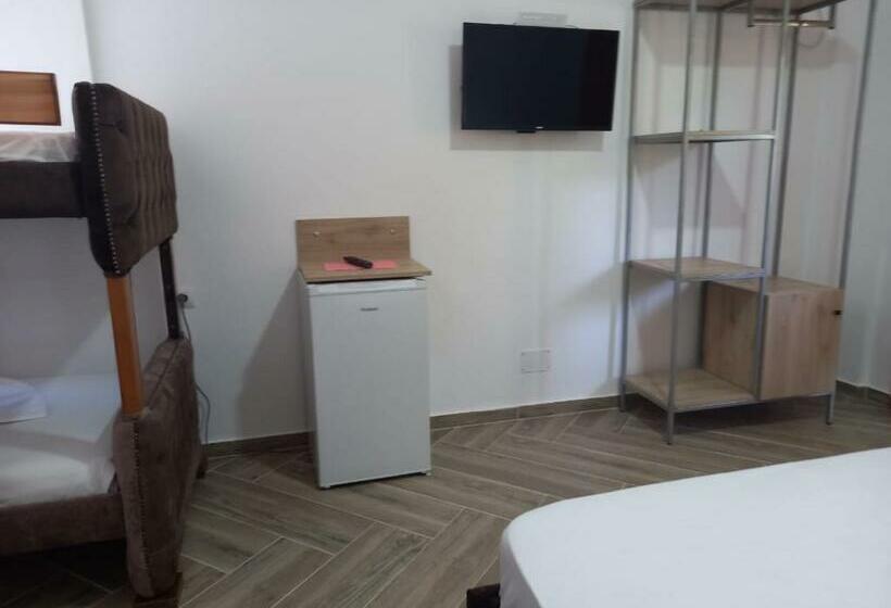 חדר סטנדרט לארבעה, Seascape Vila