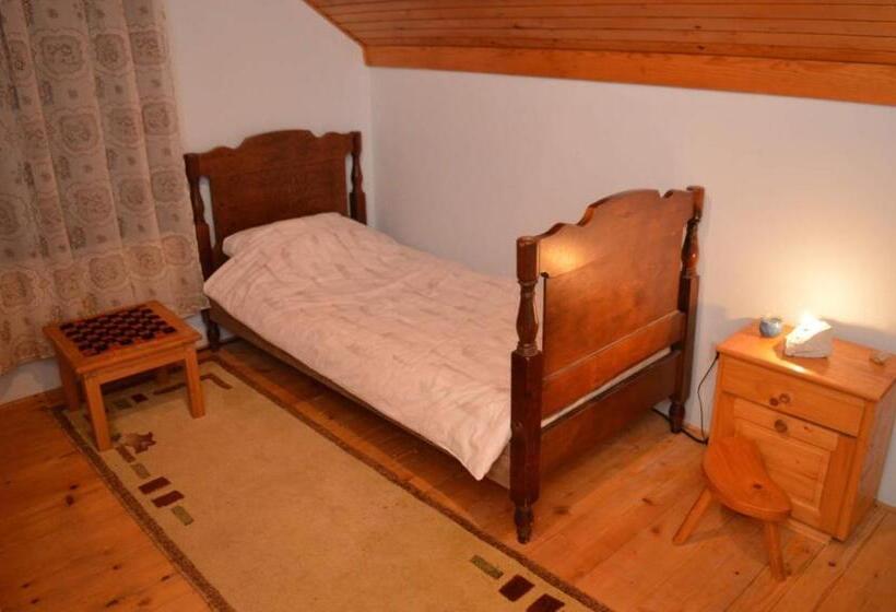 اتاق استاندارد, Mystic Forest Hostel