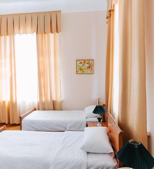 غرفة قياسية, Lion B&b