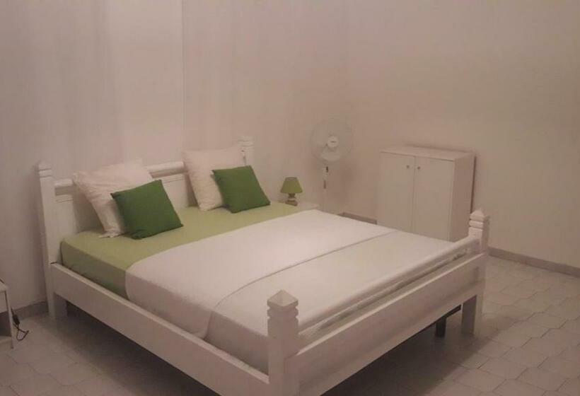 بانگلوی استاندارد, Villa Paradis Ultime