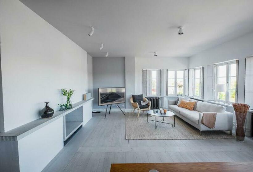 Люкс Вид на Море, Sands Hotell