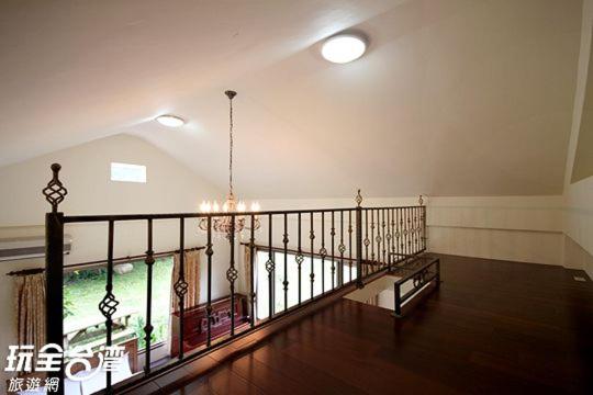 اتاق خانوادگی, 拇指園民宿